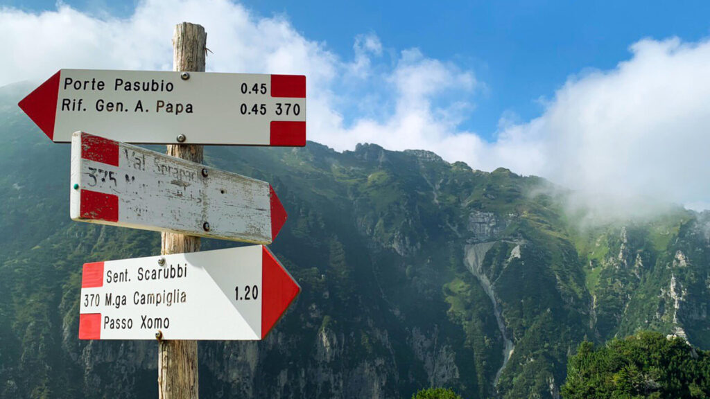 Trekking tra le Piccole Dolomiti e la Strada delle 52 Gallerie